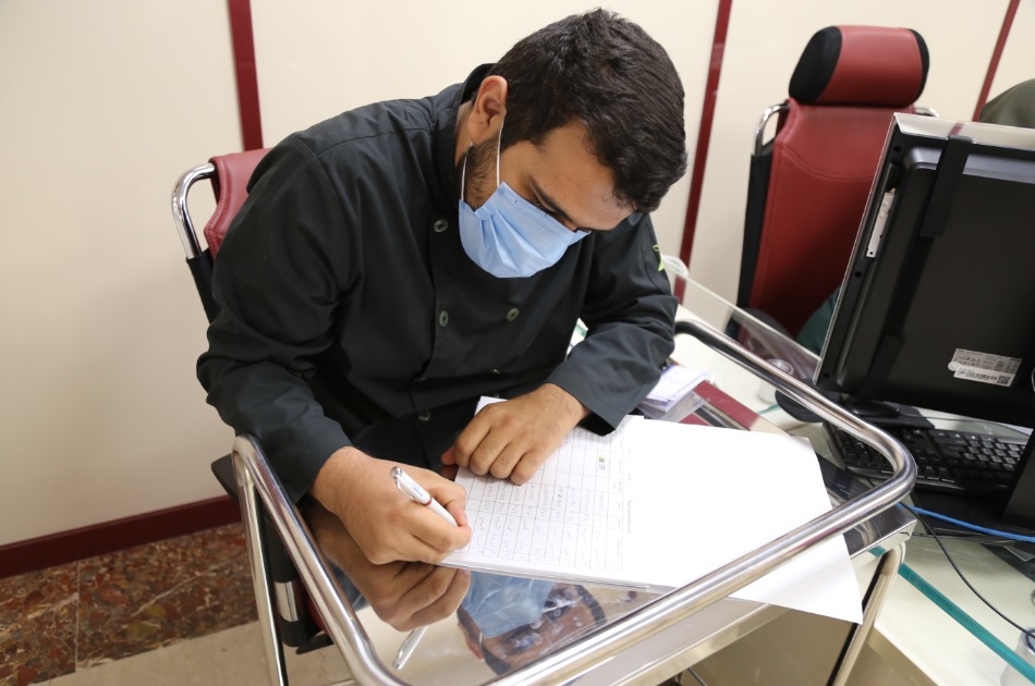 گزارش تصویری از تزریق واکسن کرونا به پرسنل بیمارستان تخصصی و فوق تخصصی خاتم الانبیاء (ص) تهران